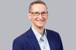Portrait von Dennis Behrouzi, Leiter Statistik, Bauwirtschaft und Rohstoffe